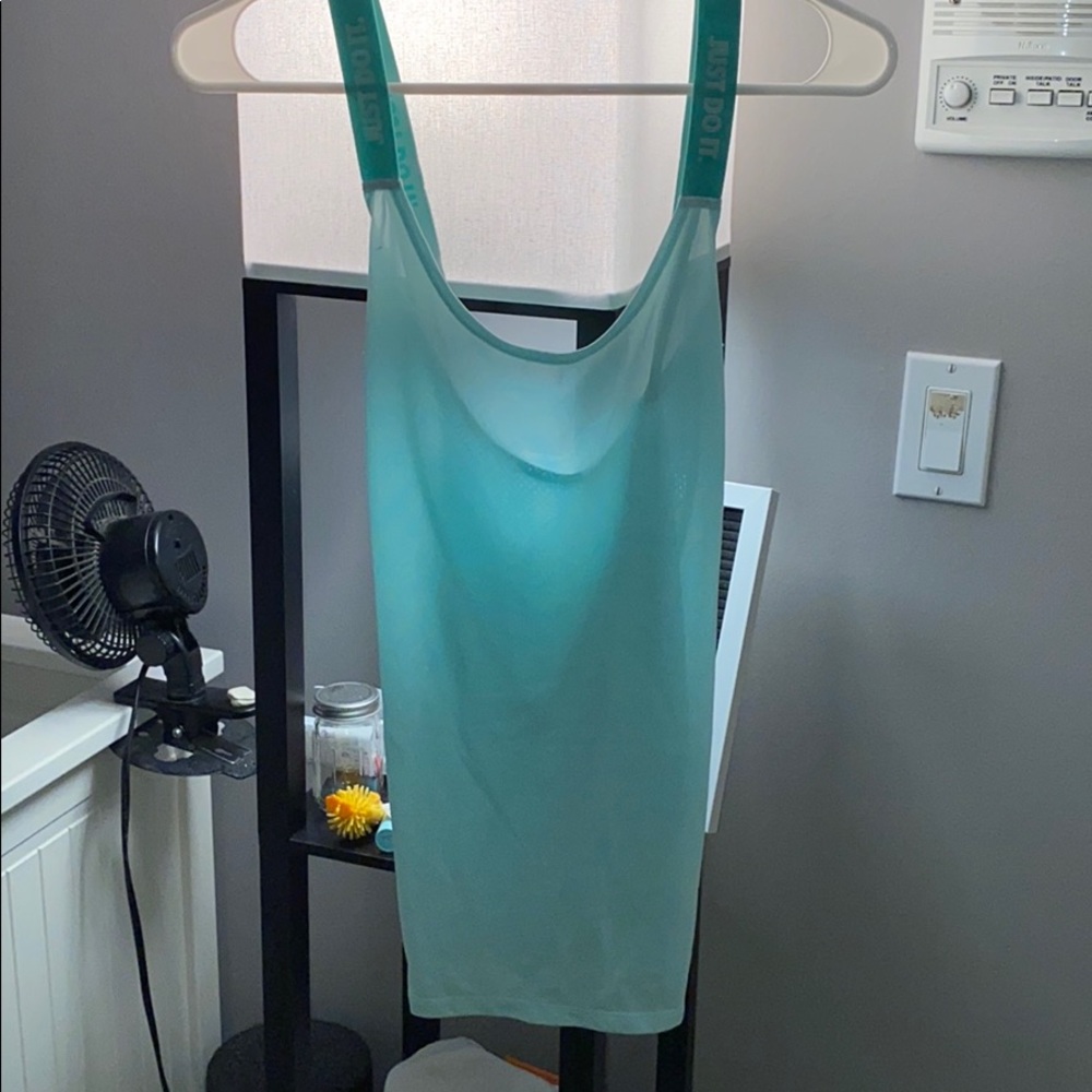 Nike tank